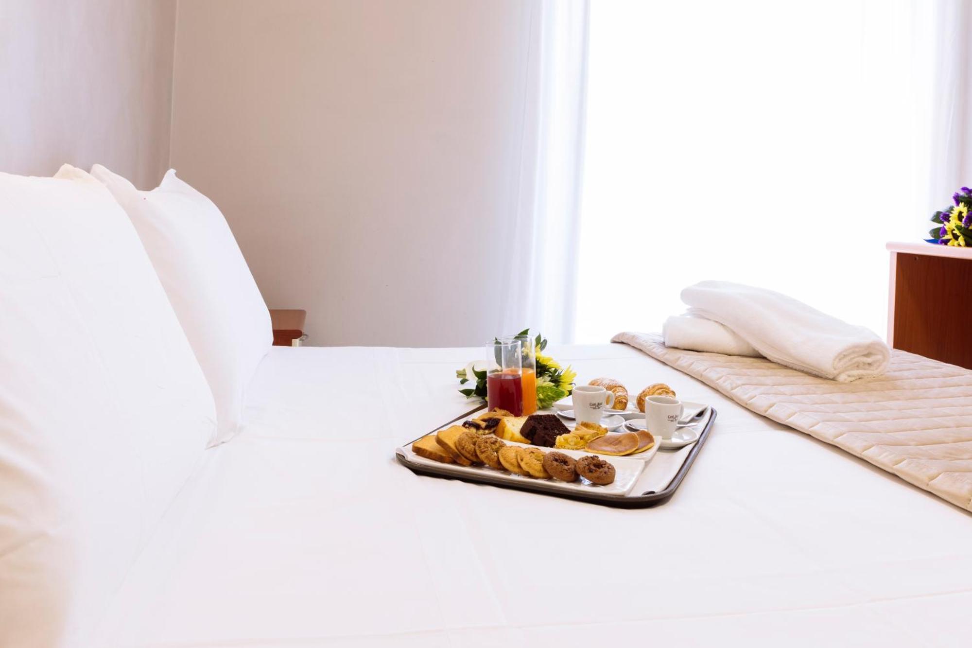Hotel Leon - Ristorante Al Cavallino Rosso San Giovanni Rotondo Kültér fotó