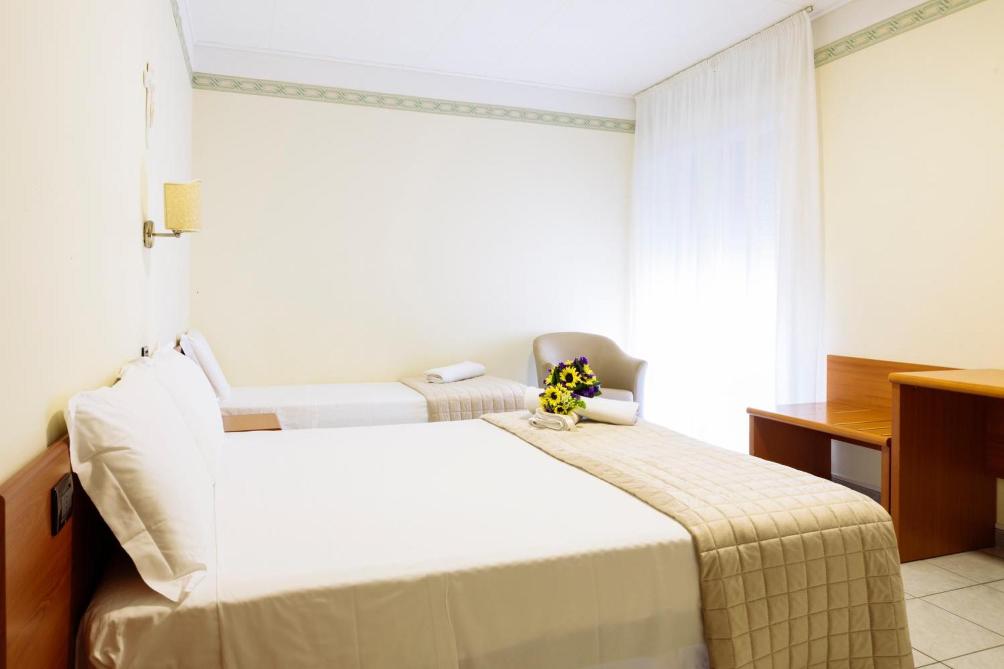 Hotel Leon - Ristorante Al Cavallino Rosso San Giovanni Rotondo Kültér fotó